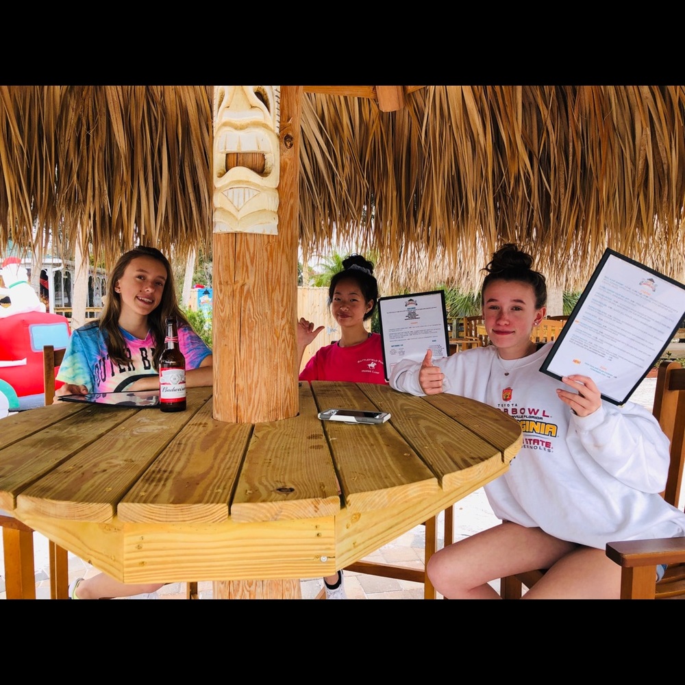 Meet your Posher, Elyssa